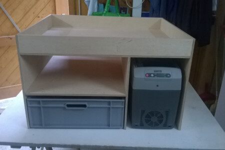Landcruiser camping cabinet